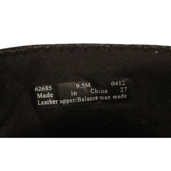 Clarks Bendables Black Leather Ankle Boots 9.5M Minimalist Grunge Cottagecore - Picture 3 of 7